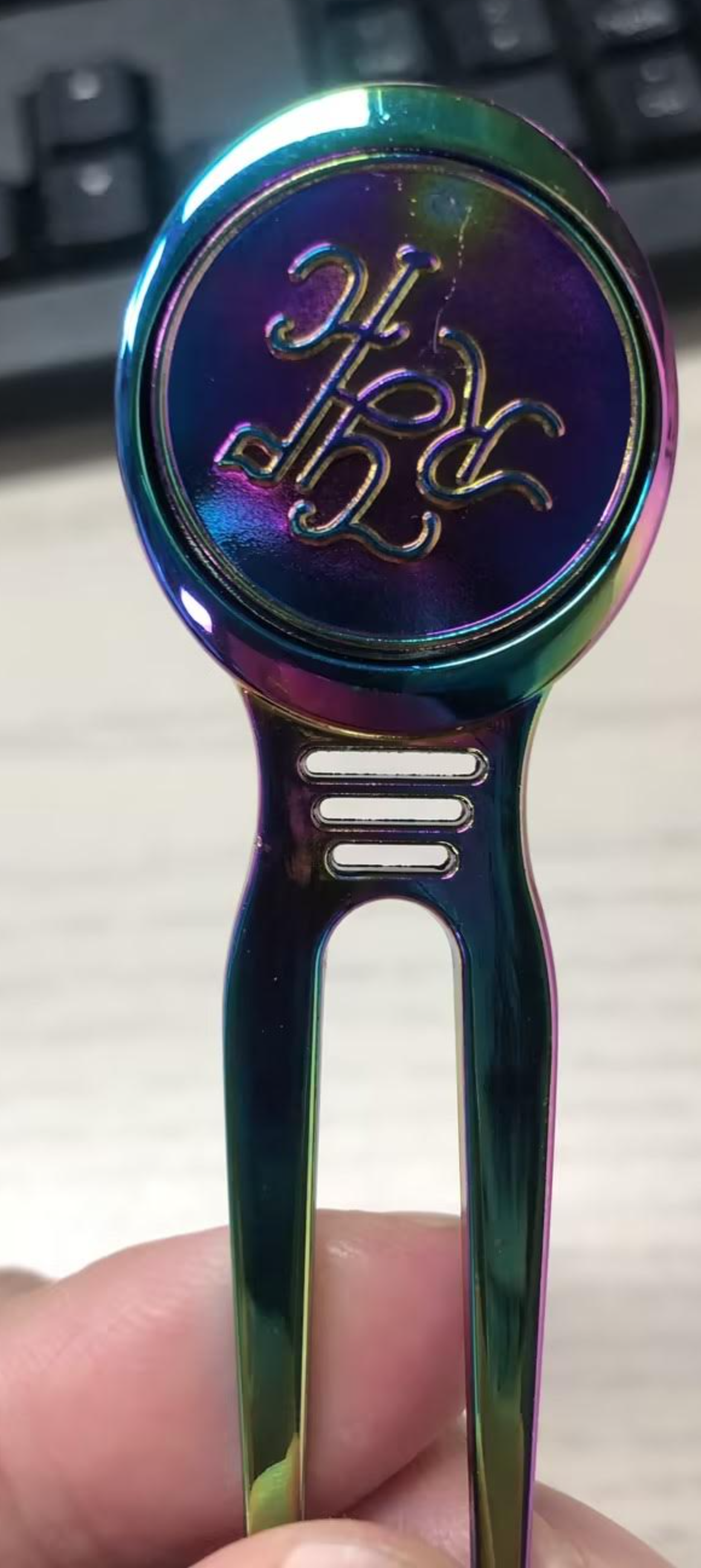 Divot Tool (Iridescent)